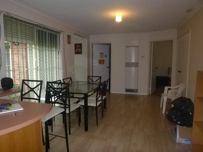 2/16 Blackwood Drive, Narre Warren VIC 3805