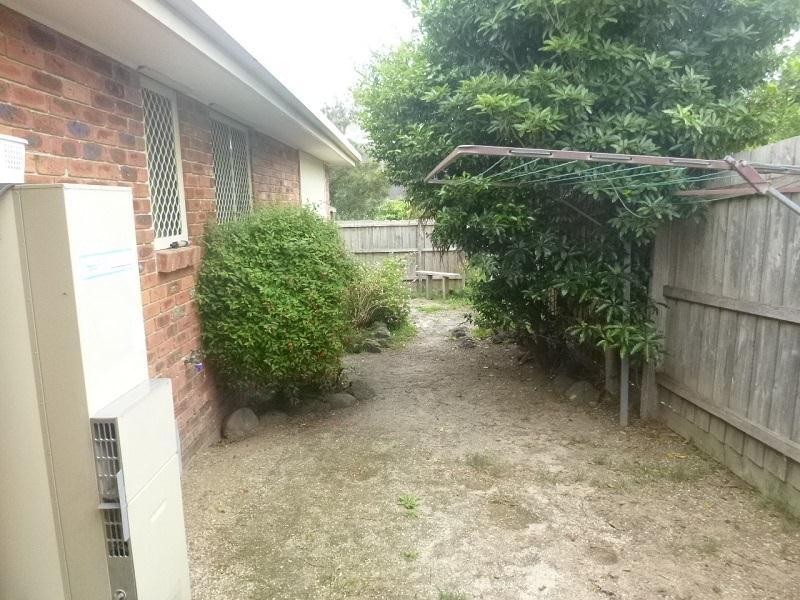 2/16 Blackwood Drive, Narre Warren VIC 3805