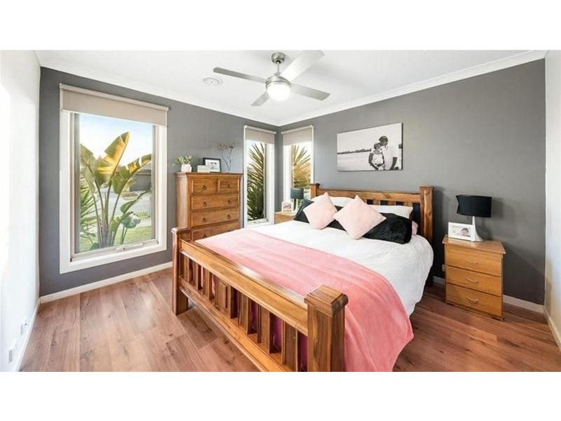 11 Celebration Circuit, Pakenham VIC 3810