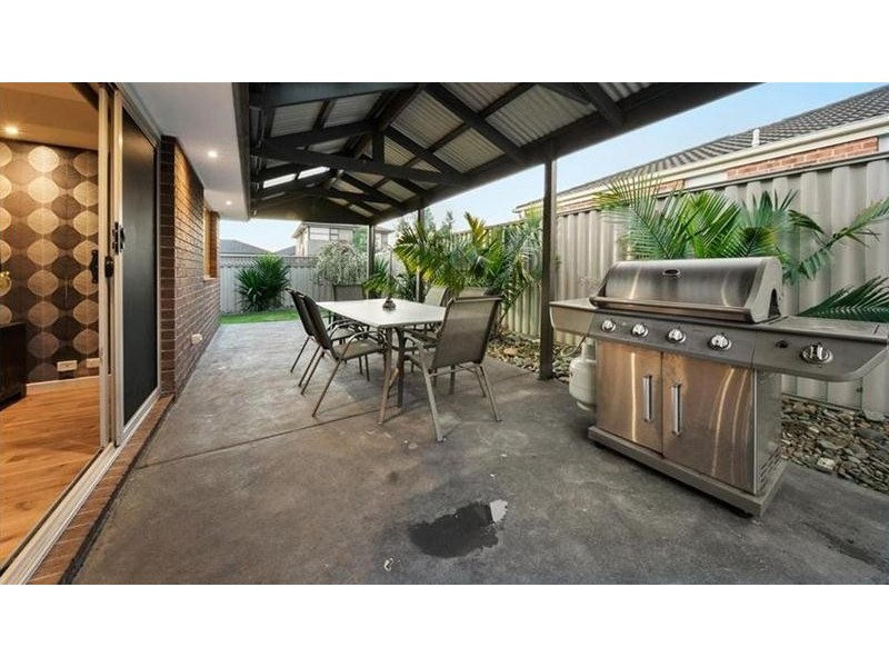 11 Celebration Circuit, Pakenham VIC 3810