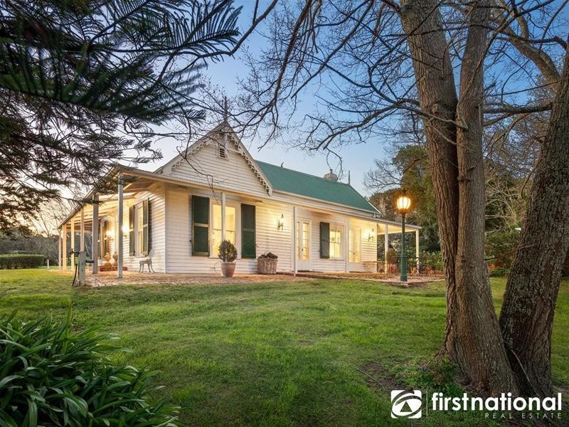 15 Huxtable Road, Pakenham Upper VIC 3810