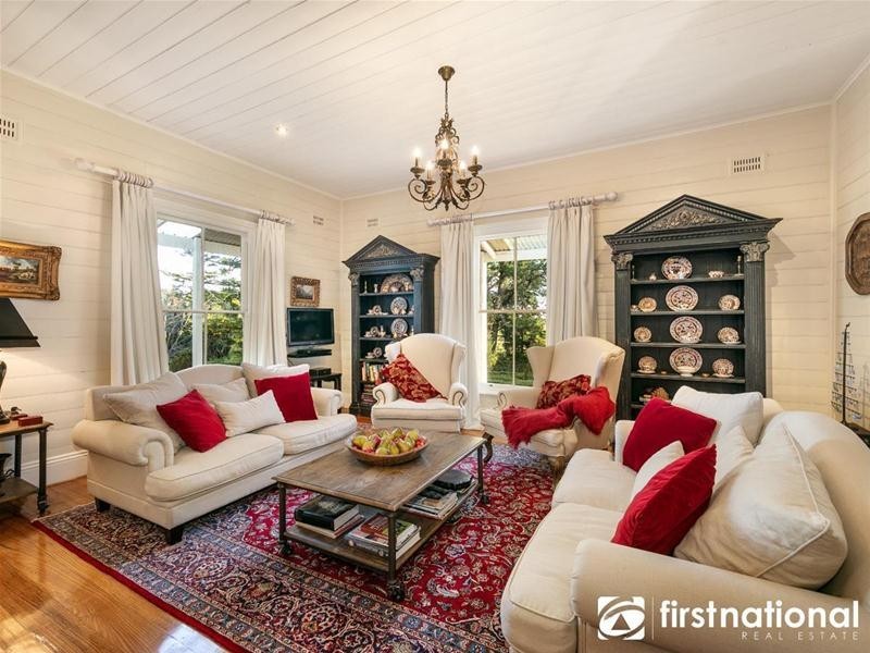 15 Huxtable Road, Pakenham Upper VIC 3810