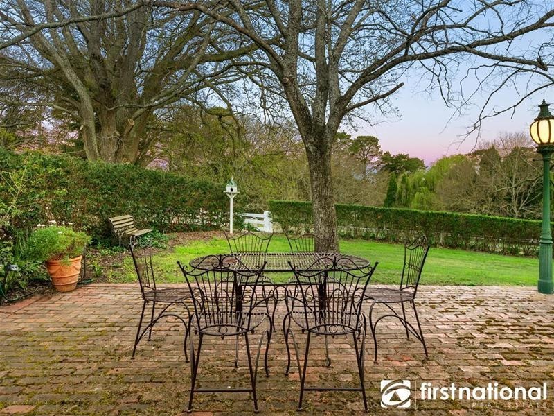 15 Huxtable Road, Pakenham Upper VIC 3810