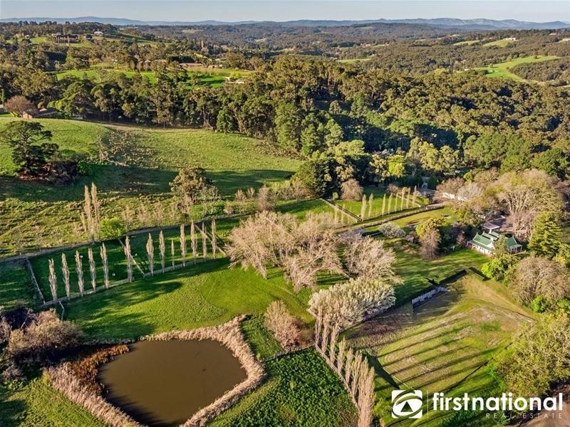 15 Huxtable Road, Pakenham Upper VIC 3810