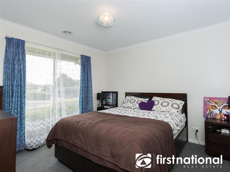 1/8 Broadhurst Road, Pakenham VIC 3810