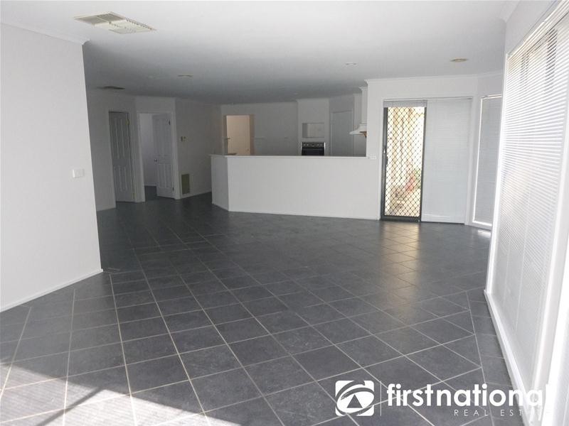 28 Lighthorse Crescent, Narre Warren South VIC 3805