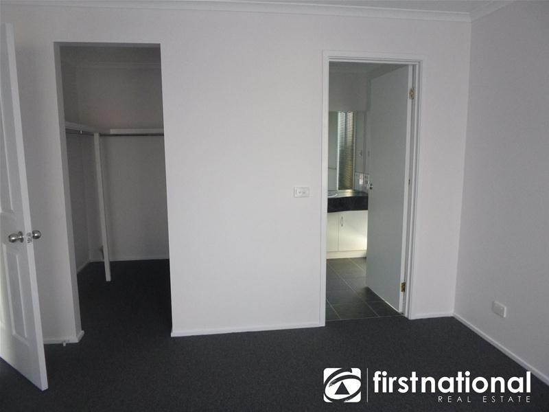 28 Lighthorse Crescent, Narre Warren South VIC 3805