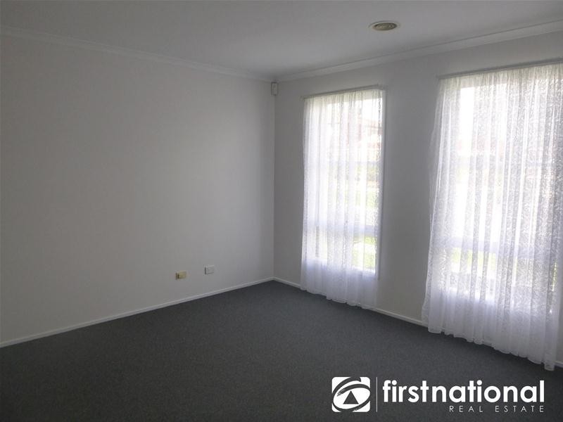 28 Lighthorse Crescent, Narre Warren South VIC 3805