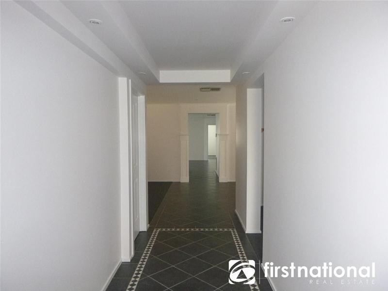 28 Lighthorse Crescent, Narre Warren South VIC 3805