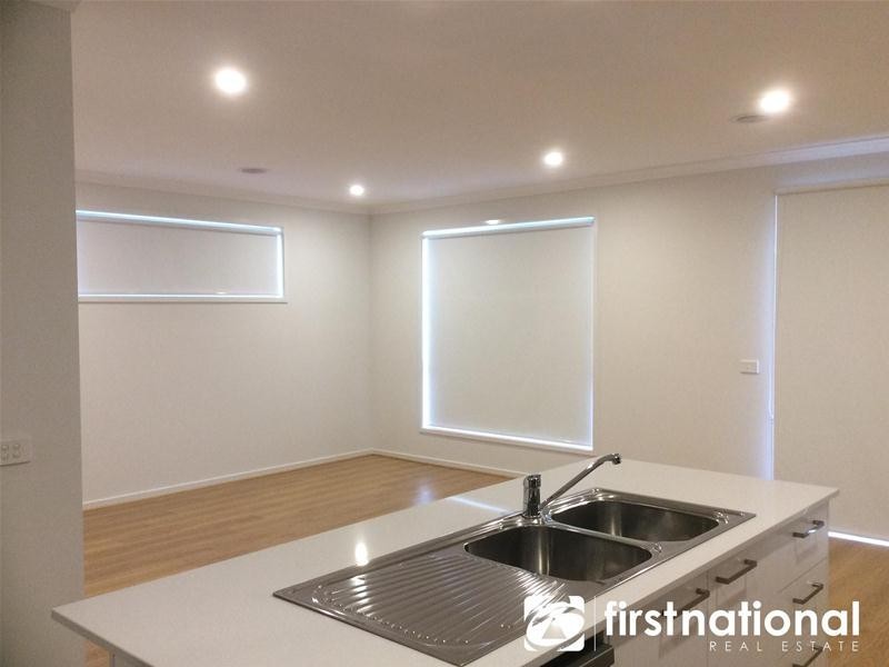 29 Ascot Park Drive, Pakenham VIC 3810