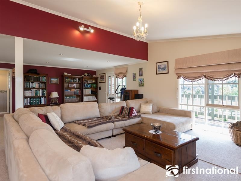 965 McDonalds Drain Road West, Pakenham VIC 3810