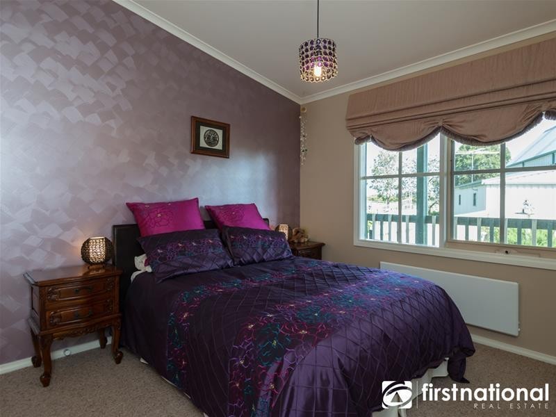 965 McDonalds Drain Road West, Pakenham VIC 3810