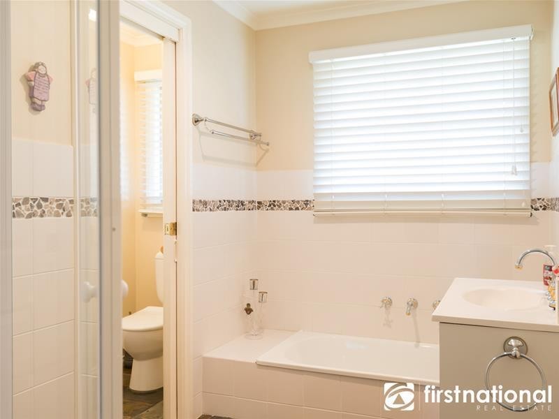 965 McDonalds Drain Road West, Pakenham VIC 3810