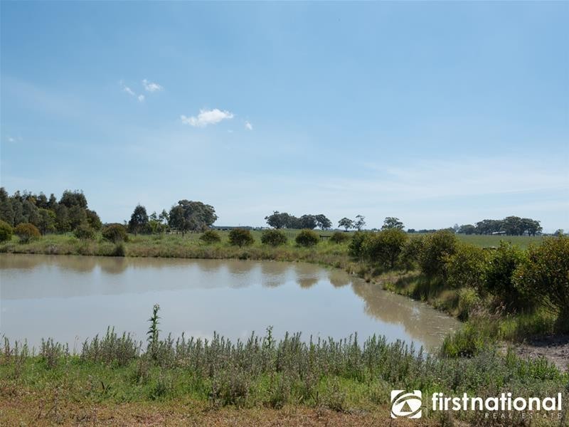 965 McDonalds Drain Road West, Pakenham VIC 3810