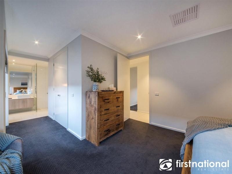 7 Edenbrook Circuit, Pakenham VIC 3810