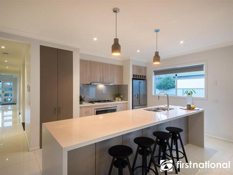 7 Edenbrook Circuit, Pakenham VIC 3810