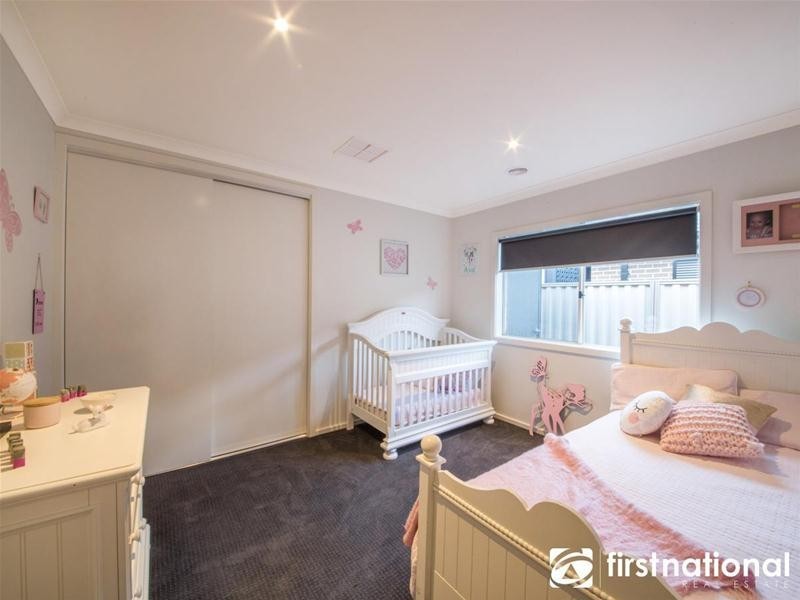 7 Edenbrook Circuit, Pakenham VIC 3810