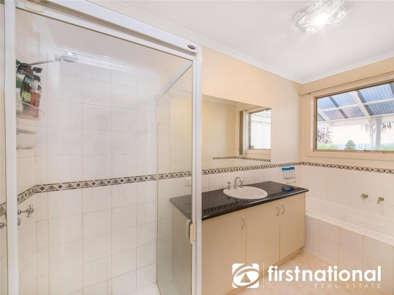 31 Sallybrook Circuit, Narre Warren VIC 3805