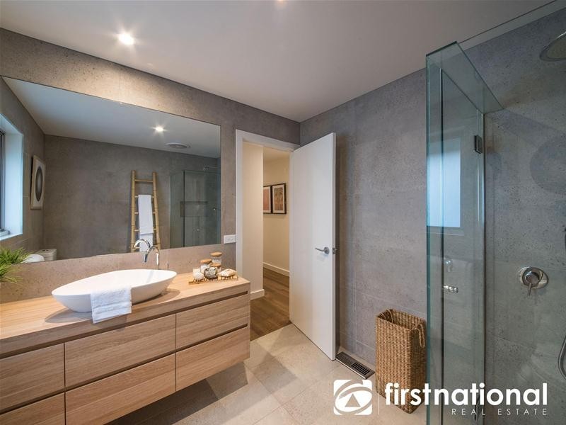 21 Kramer Drive, Berwick VIC 3806