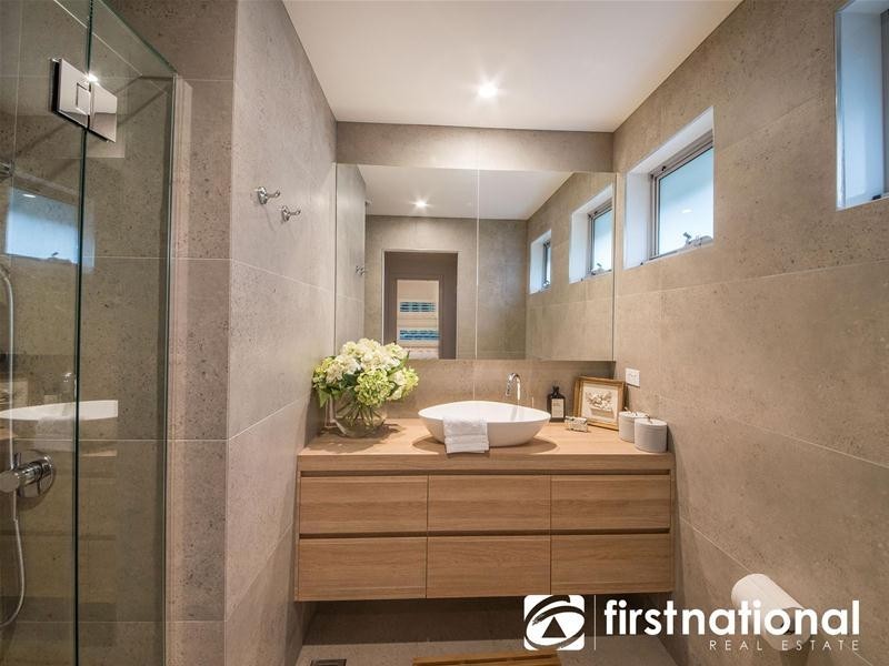 21 Kramer Drive, Berwick VIC 3806