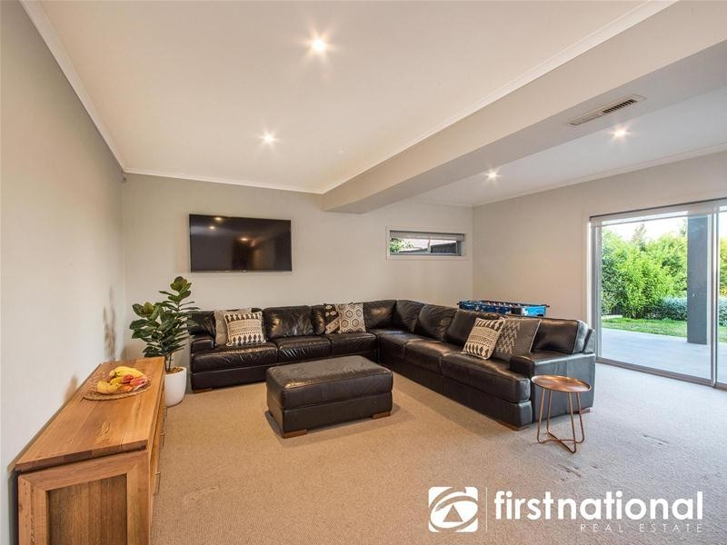 21 Kramer Drive, Berwick VIC 3806