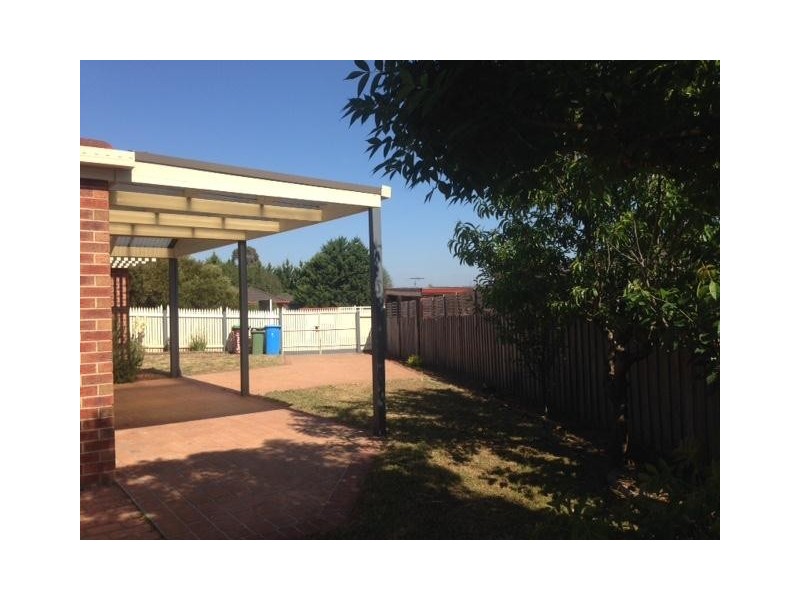 2 Brampton Court, Narre Warren VIC 3805