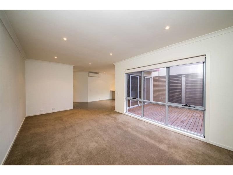 26 Manna Row, Officer VIC 3809