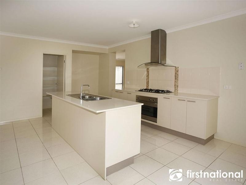 20 Webster Way, Pakenham VIC 3810