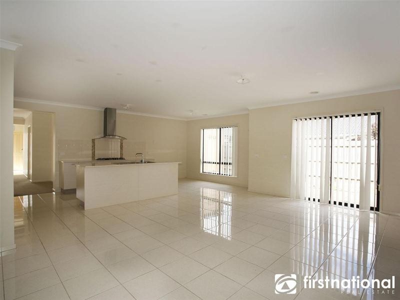 20 Webster Way, Pakenham VIC 3810