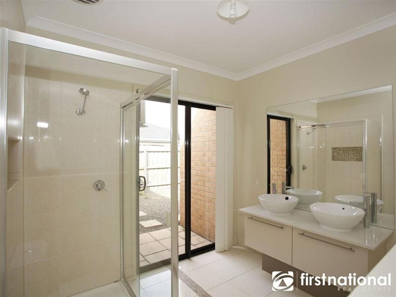 20 Webster Way, Pakenham VIC 3810