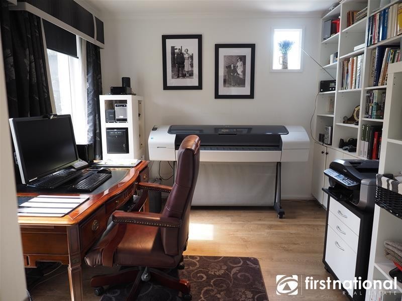 5 Lightwood Court, Berwick VIC 3806