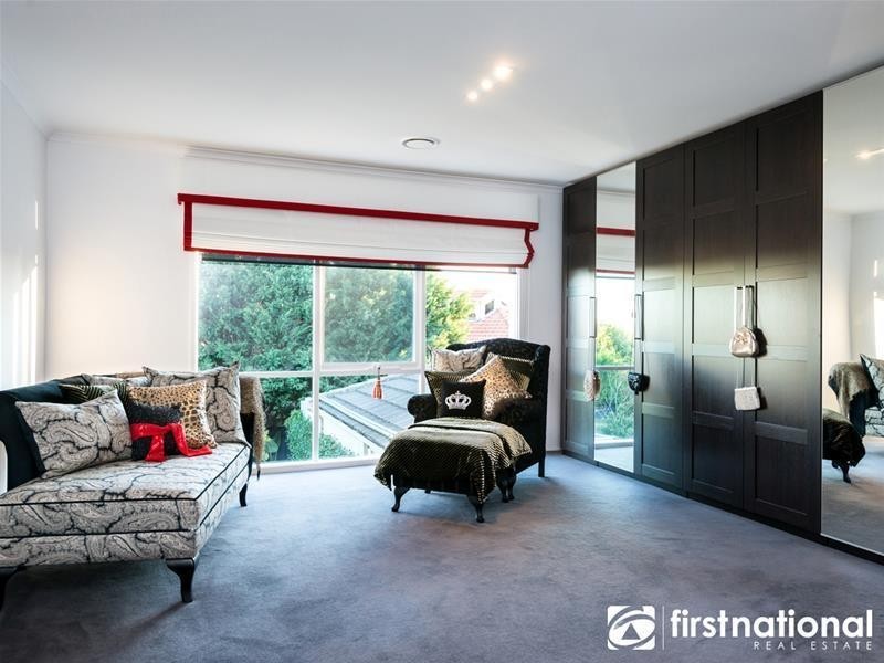 5 Lightwood Court, Berwick VIC 3806