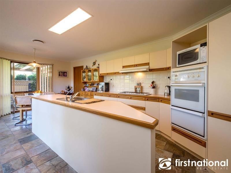 74 Avebury Drive, Berwick VIC 3806