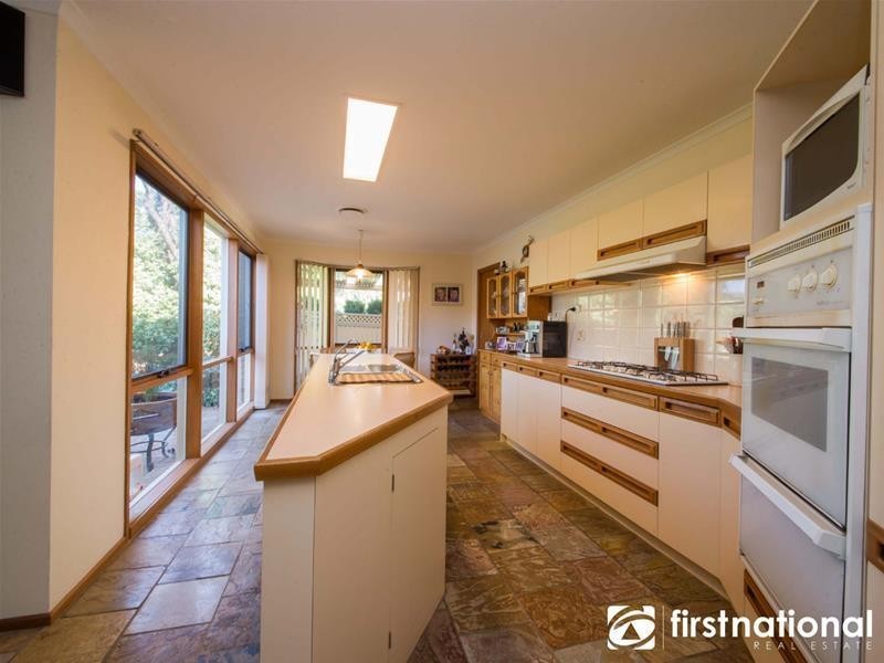 74 Avebury Drive, Berwick VIC 3806