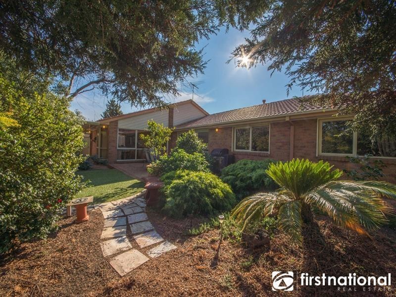 74 Avebury Drive, Berwick VIC 3806