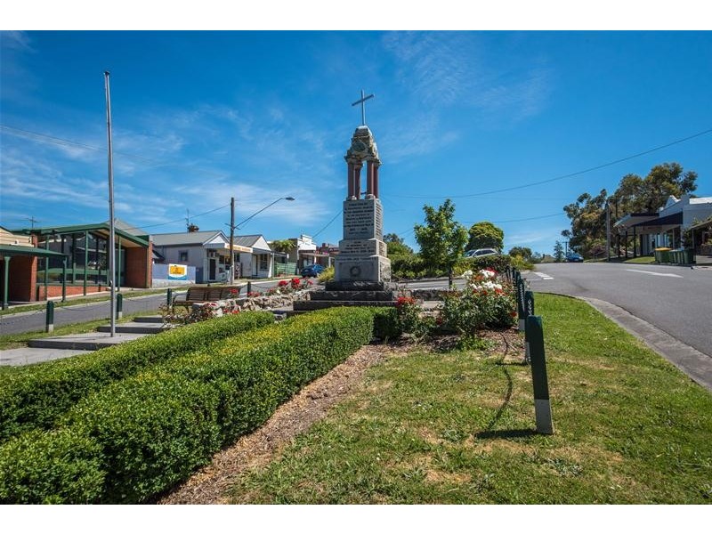 307 & 323 Water Lily Road, Bunyip VIC 3815