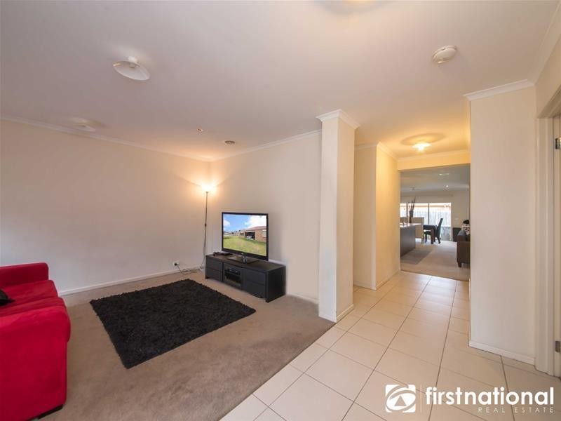 15 Sunbird Avenue, Cranbourne VIC 3977