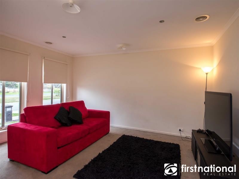 15 Sunbird Avenue, Cranbourne VIC 3977