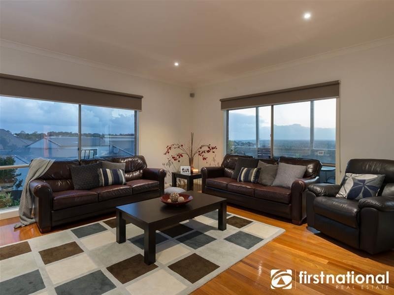 43 Leemak  Crescent, Berwick VIC 3806