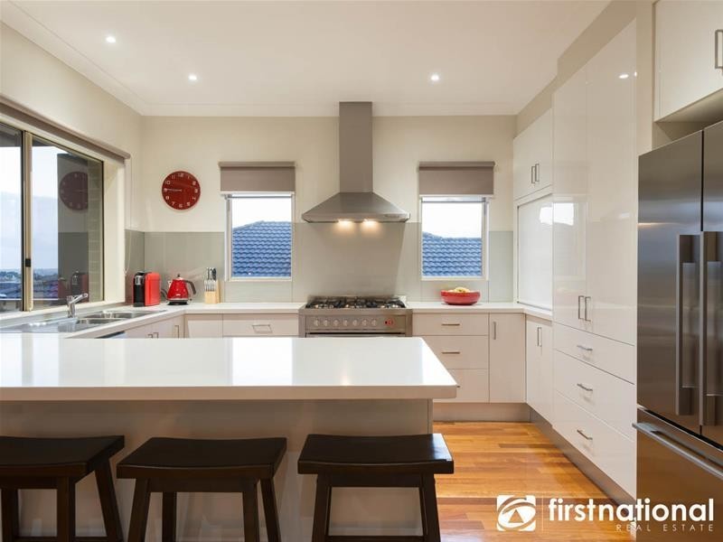 43 Leemak  Crescent, Berwick VIC 3806