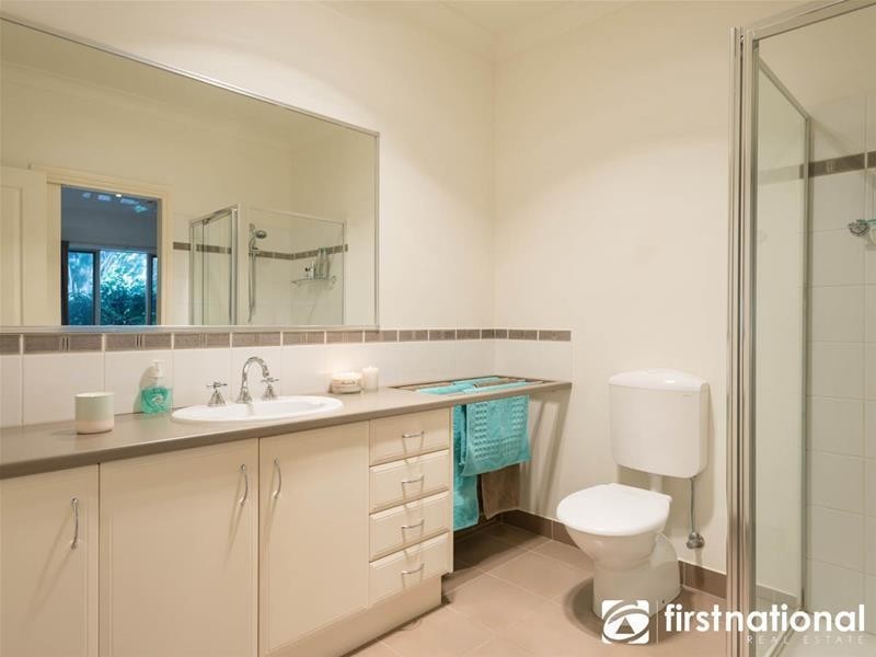 43 Leemak  Crescent, Berwick VIC 3806