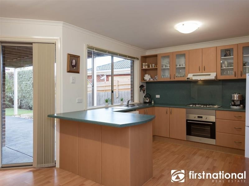 43 Leemak  Crescent, Berwick VIC 3806
