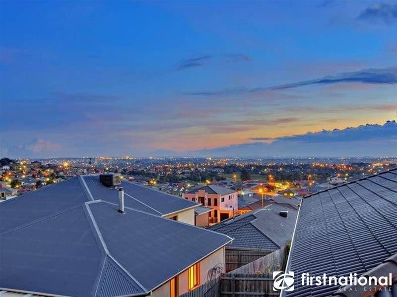 43 Leemak  Crescent, Berwick VIC 3806