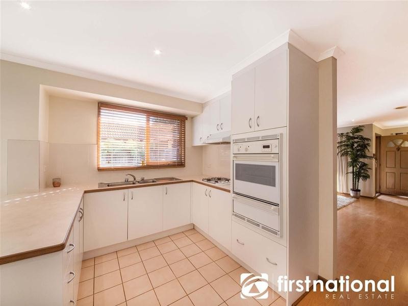 25 Coolong Avenue, Berwick VIC 3806