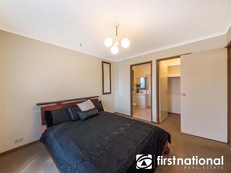 25 Coolong Avenue, Berwick VIC 3806