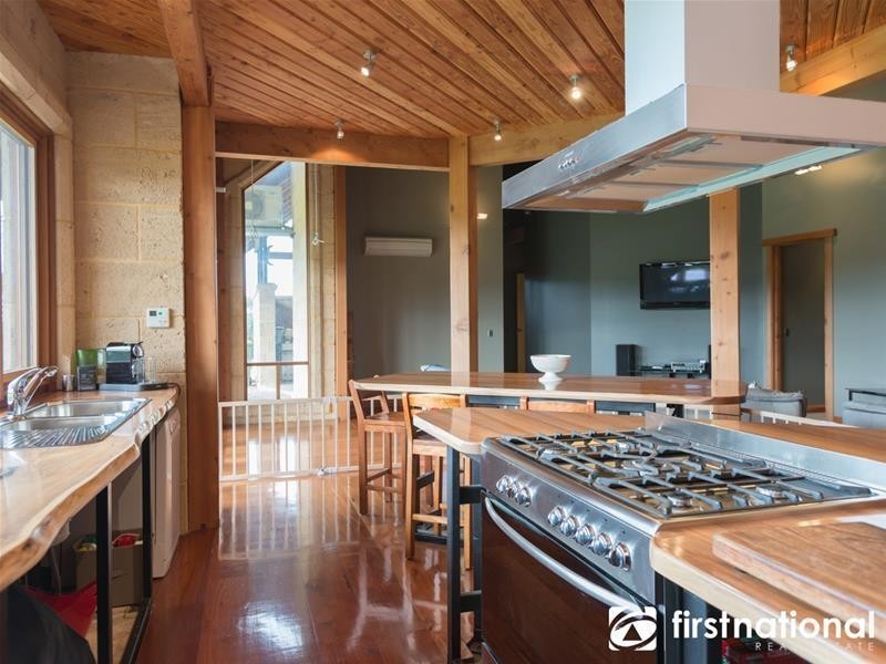 340 Sanders Road, Garfield North VIC 3814