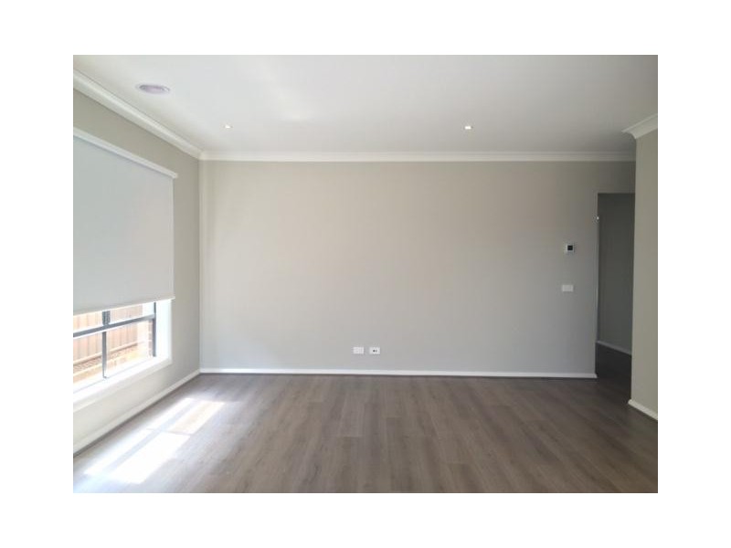 3 Leon Way, Pakenham VIC 3810