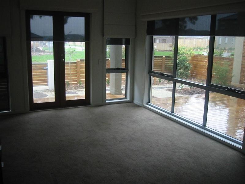 8 Manna Row, Officer VIC 3809