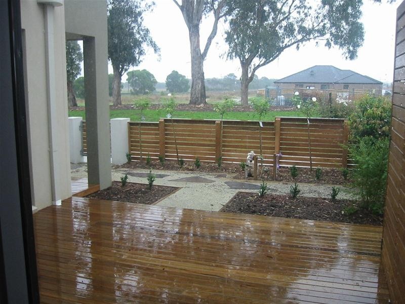 8 Manna Row, Officer VIC 3809