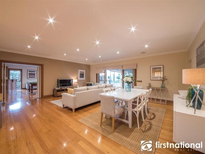 5 Brennan Court, Berwick VIC 3806